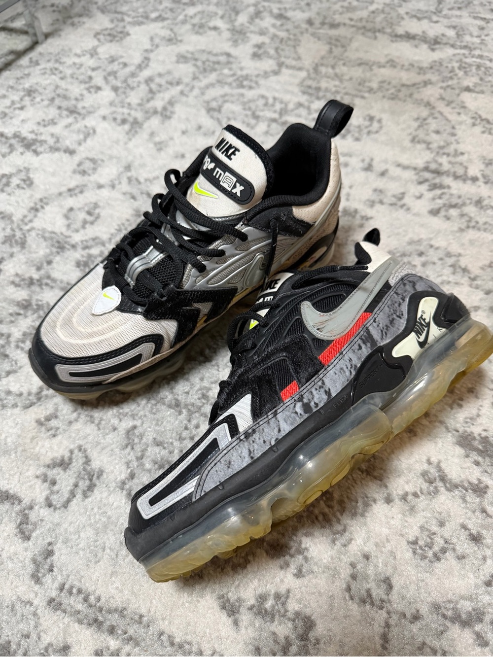 Nike Air Max Plus Drift “Black/Dragon Red”